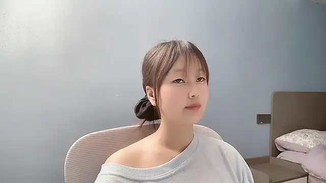 Xiaoqing00 online show from 04/19/26, 02:12