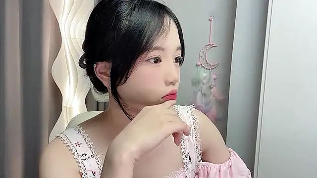 Xiaoqing00 online show from 05/25/26, 05:18