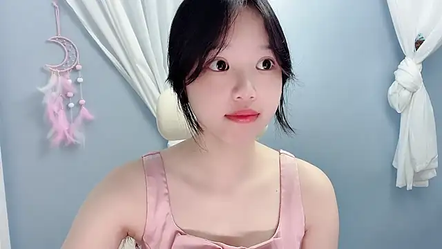 Snapshot of Xiaoqing00 chatting on 06/20/26, 04:17 Xiaoqing00 online show from 06/20/26, 04:17