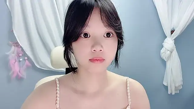 Snapshot of Xiaoqing00 chatting on 06/23/26, 05:05 Xiaoqing00 online show from 06/23/26, 05:05