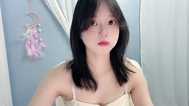 Snapshot of Xiaoqing00 chatting on 06/11/26, 05:26 Xiaoqing00 online show from 06/11/26, 05:26