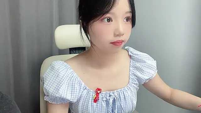 Xiaoqing00 online show from 05/18/26, 05:02