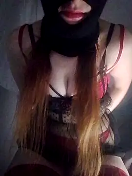 Snapshot of Hatununuz2 chatting on 04/08/26, 10:33 Hatununuz2 online show from 04/08/26, 10:33