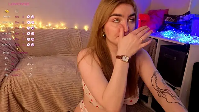 sweetandcuteee online show from 04/10/26, 12:01