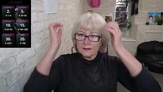 Zuri Zodiac online show from 04/10/26, 08:43