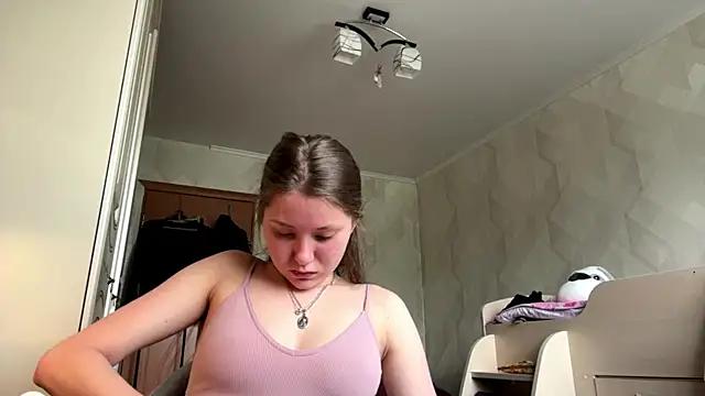 UncaringArtery online show from 04/15/26, 06:19
