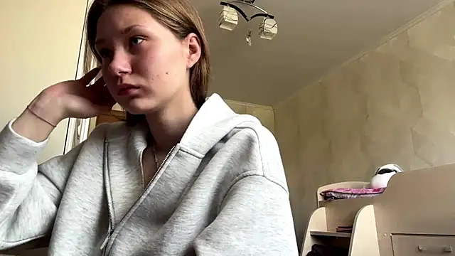 UncaringArtery online show from 04/14/26, 06:07