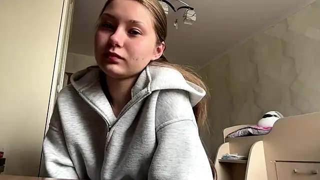 UncaringArtery online show from 04/23/26, 06:09