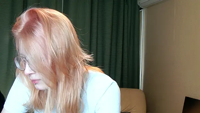 Lily Spark  online show from 05/09/26, 01:09