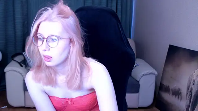 Lily Spark  online show from 05/14/26, 01:02