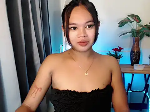 Snapshot of naomi_scarlet chatting on 04/10/26, 05:31 naomi scarlet online show from 04/10/26, 05:31