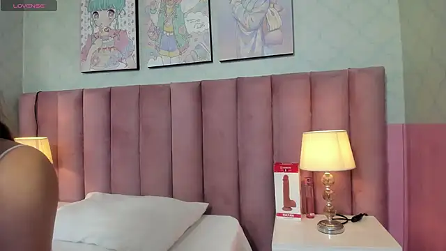 Hellencute18  online show from 06/12/26, 11:08