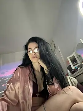 Snapshot of AriannaCruse chatting on 04/14/26, 08:08 AriannaCruse online show from 04/14/26, 08:08