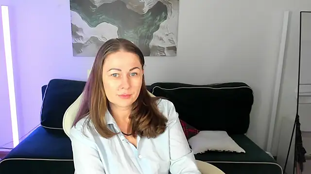 NinnaBrewer online show from 04/22/26, 02:07