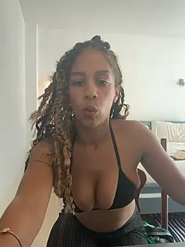 Snapshot of caebae06 chatting on 04/12/26, 02:15 caebae06 online show from 04/12/26, 02:15