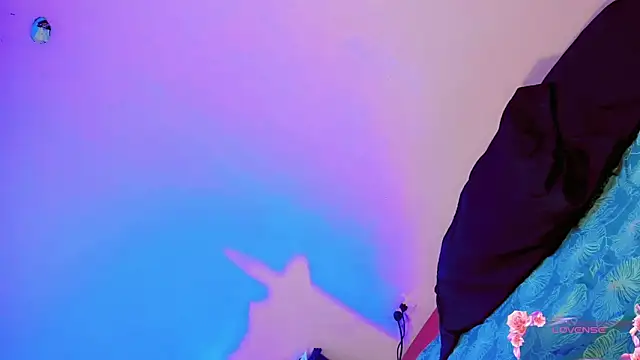 Tania Baker online show from 04/10/26, 01:40