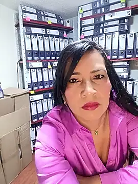 ZOE-WILDER  online show from 05/20/26, 11:40