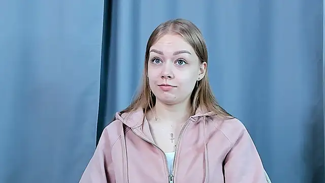 DianneBribiesca online show from 04/15/26, 10:32