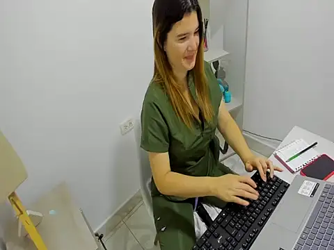amelia 16 online show from 05/05/26, 01:14