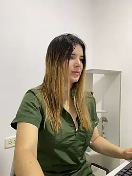 amelia 16 online show from 05/25/26, 12:59