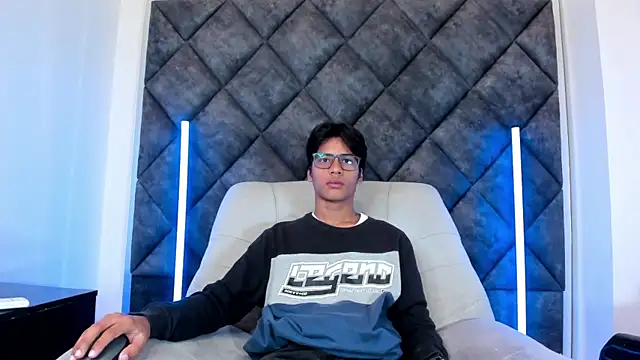 LiamKron online show from 05/13/26, 12:01