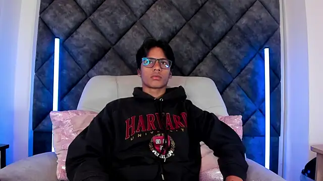 LiamKron online show from 06/01/26, 11:32