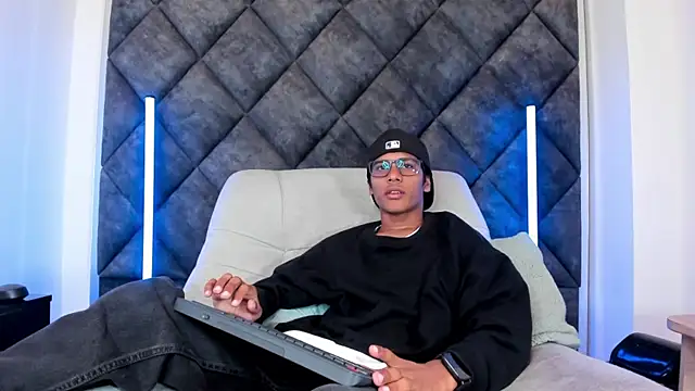 LiamKron online show from 05/12/26, 11:49