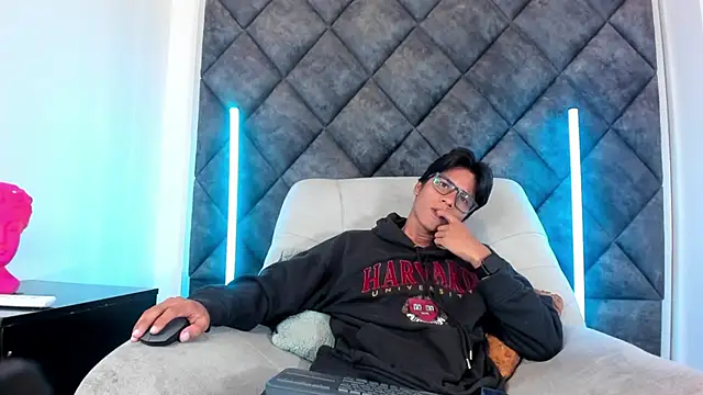 LiamKron online show from 05/08/26, 11:14