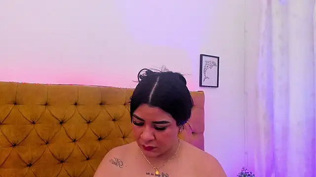Snapshot of Katty_West chatting on 07/13/26, 06:40 Katty West online show from 07/13/26, 06:40