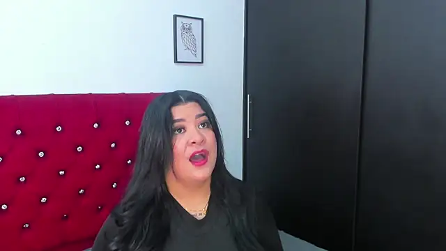 Snapshot of Katty_West chatting on 04/13/26, 07:40 Katty West online show from 04/13/26, 07:40