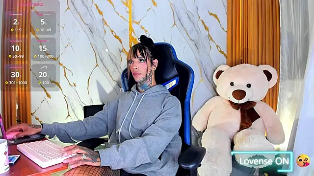 Snapshot of Dafne_kee chatting on 04/11/26, 03:36 Dafne kee online show from 04/11/26, 03:36