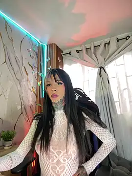Snapshot of Dafne_kee chatting on 06/11/26, 02:47 Dafne kee online show from 06/11/26, 02:47