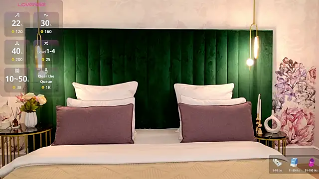 Snapshot of YunaStorm chatting on 04/14/26, 02:44 YunaStorm online show from 04/14/26, 02:44