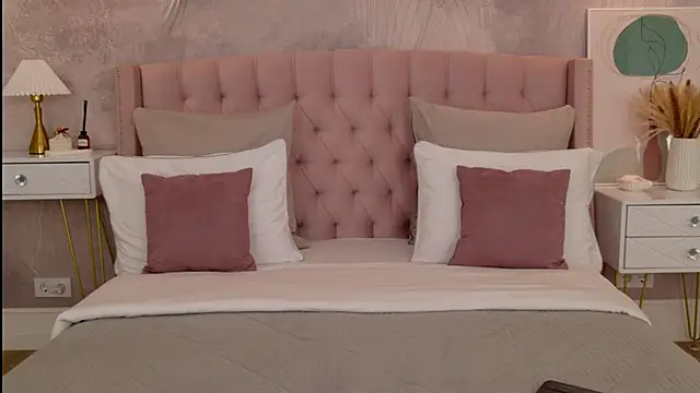 Snapshot of YunaStorm chatting on 04/09/26, 02:56 YunaStorm online show from 04/09/26, 02:56