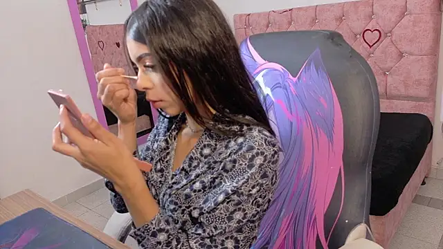 VelinaHoney online show from 04/15/26, 12:53
