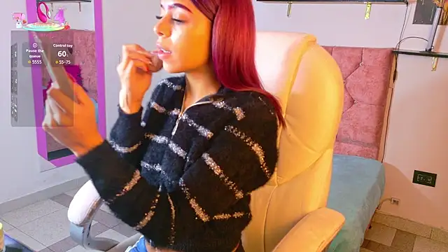 Snapshot of VelinaHoney chatting on 06/12/26, 12:58 VelinaHoney online show from 06/12/26, 12:58