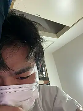 souitirou20 online show from 04/15/26, 03:49