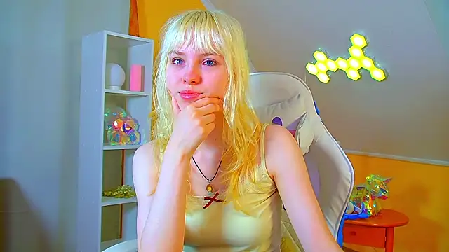 HannahHollis online show from 07/15/26, 06:09