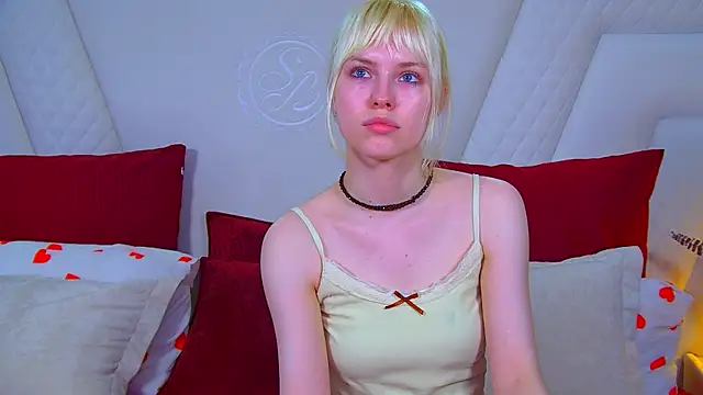 HannahHollis online show from 06/30/26, 06:19