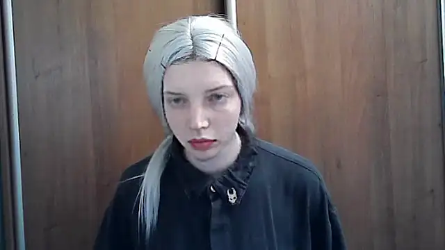 Snapshot of Crimson_Lady chatting on 05/20/26, 05:43 Crimson Lady online show from 05/20/26, 05:43
