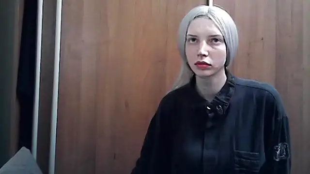 Snapshot of Crimson_Lady chatting on 05/19/26, 05:31 Crimson Lady online show from 05/19/26, 05:31