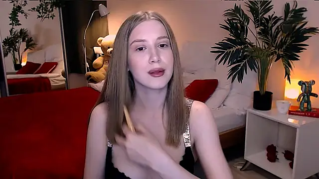 Snapshot of cheeky_chick chatting on 07/12/26, 08:31 cheeky chick online show from 07/12/26, 08:31