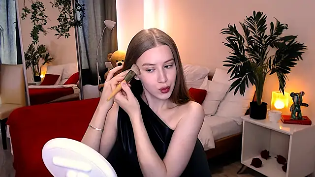 Snapshot of cheeky_chick chatting on 06/09/26, 01:12 cheeky chick online show from 06/09/26, 01:12