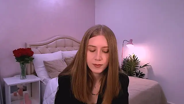 Snapshot of cheeky_chick chatting on 04/17/26, 11:35 cheeky chick online show from 04/17/26, 11:35