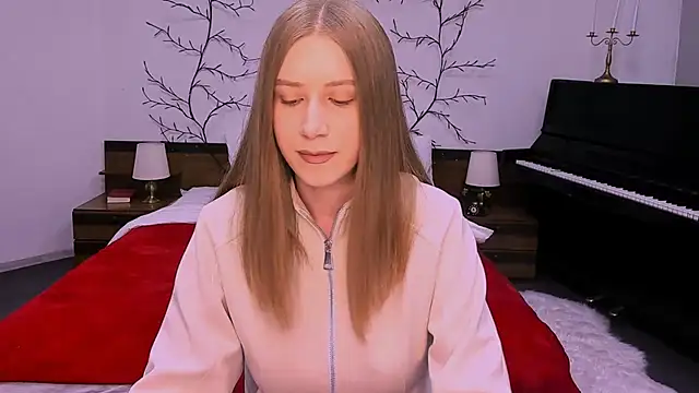 Snapshot of cheeky_chick chatting on 04/13/26, 08:24 cheeky chick online show from 04/13/26, 08:24