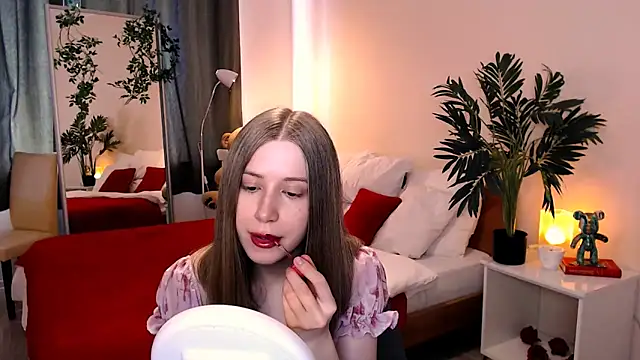 Snapshot of cheeky_chick chatting on 05/31/26, 01:28 cheeky chick online show from 05/31/26, 01:28