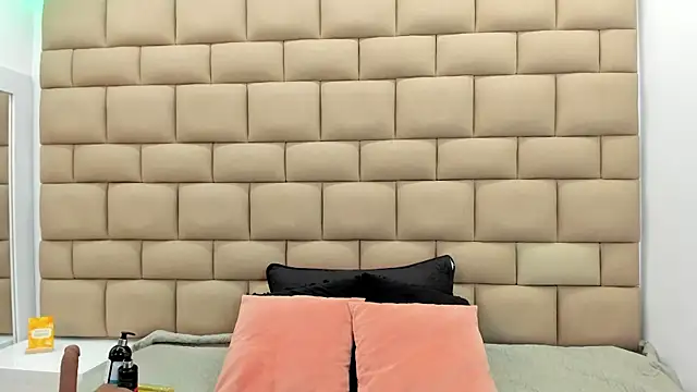 TifannyRosen online show from 05/25/26, 11:53