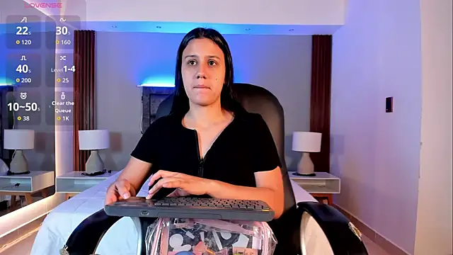 arianarousee online show from 06/14/26, 12:28
