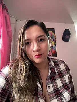 Snapshot of belucci_vale chatting on 04/09/26, 12:33 belucci vale online show from 04/09/26, 12:33