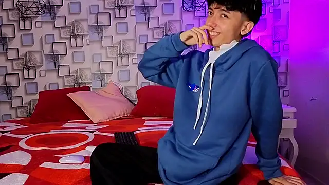 Twink Sebas7 online show from 05/27/26, 12:23